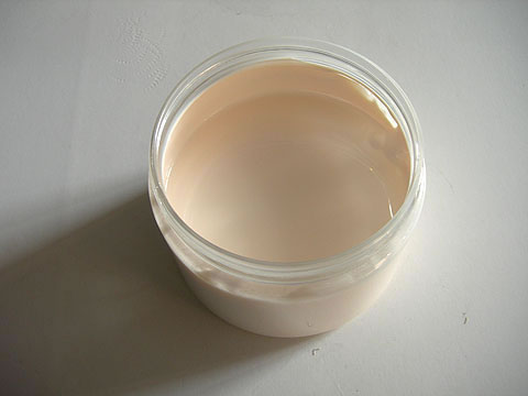 Extremely soft moist foundation